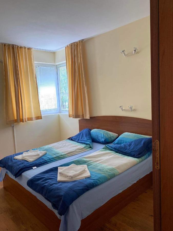 Family Hotel Neptun - Лозенец Экстерьер фото