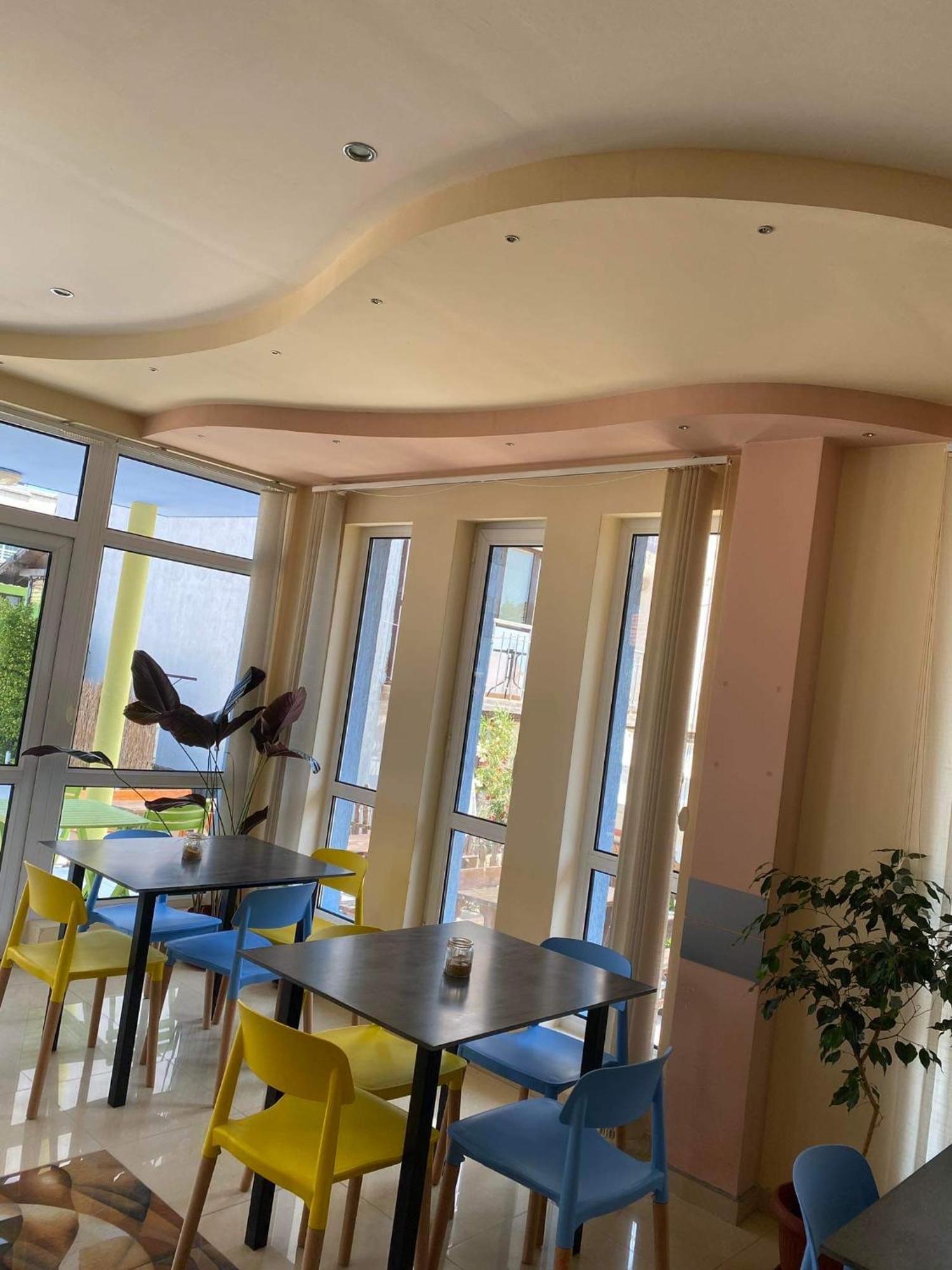 Family Hotel Neptun - Лозенец Экстерьер фото